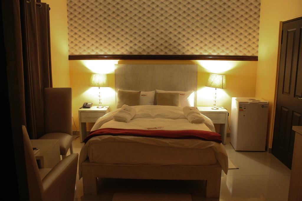 A-Z Boutique Guesthouse Windhoek Exterior photo